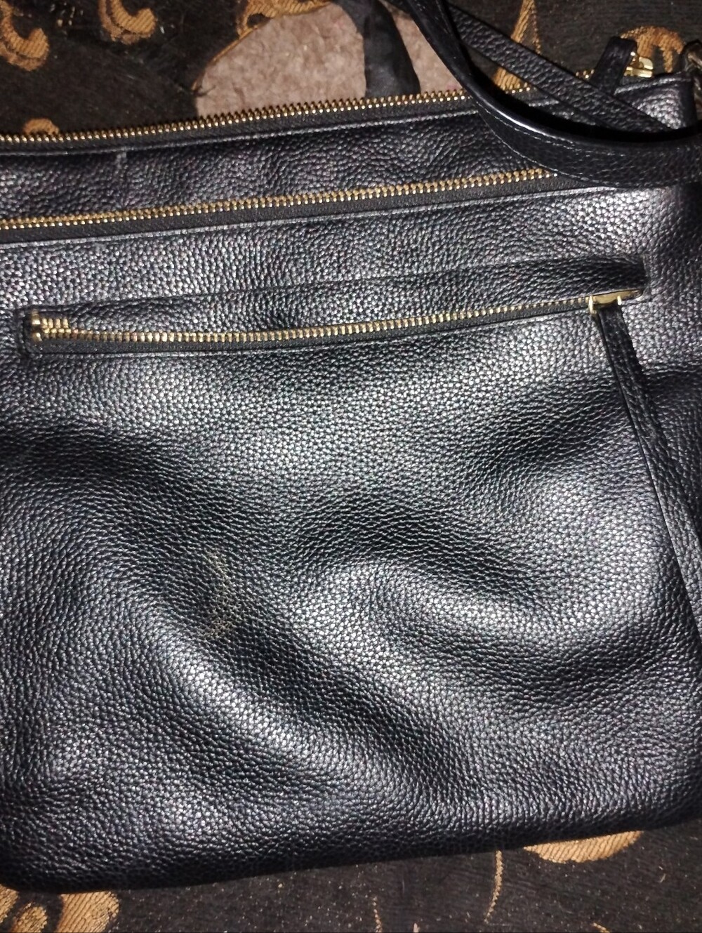 Fossil- Black Leather Crossbody Bag with Zip Pockets